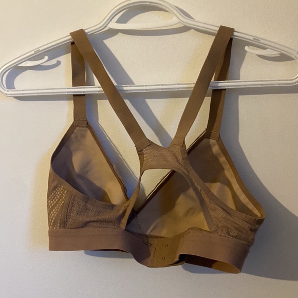 Lulu Lemon Lace Bra - Picture 2 of 2